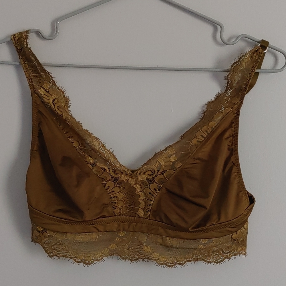 Hanro soft cup bra
